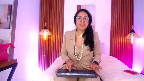 Emma Curly online show from 04/27/26, 12:14