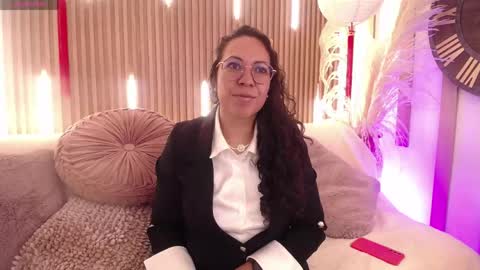 Emma Curly online show from 05/13/26, 12:35