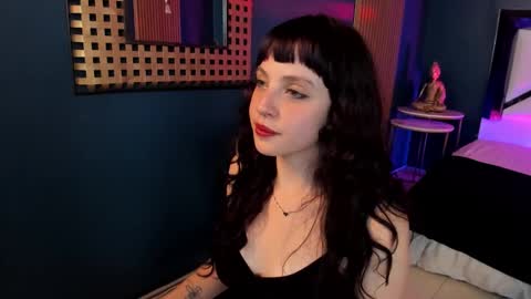 Isabella  online show from 12/20/25, 05:58