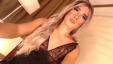 Snapshot of velvet_fux chatting on 12/03/24, 07:54 Richy will make you fall in love online show from 12/03/24, 07:54