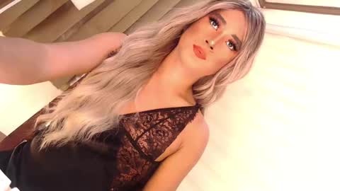 Snapshot of velvet_fux chatting on 12/04/24, 07:17 Richy will make you fall in love online show from 12/04/24, 07:17