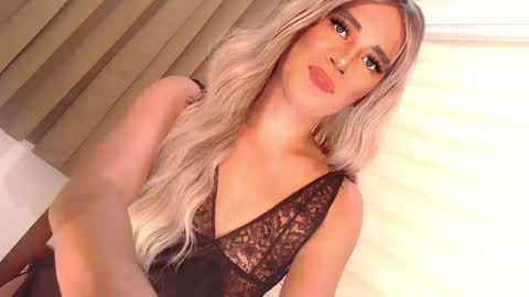 Snapshot of velvet_fux chatting on 12/07/24, 05:09 Richy will make you fall in love online show from 12/07/24, 05:09