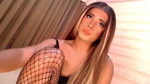 Snapshot of velvet_fux chatting on 01/04/25, 08:49 Richy will make you fall in love online show from 01/04/25, 08:49