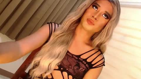 Snapshot of velvet_fux chatting on 02/06/25, 02:26 Richy will make you fall in love online show from 02/06/25, 02:26