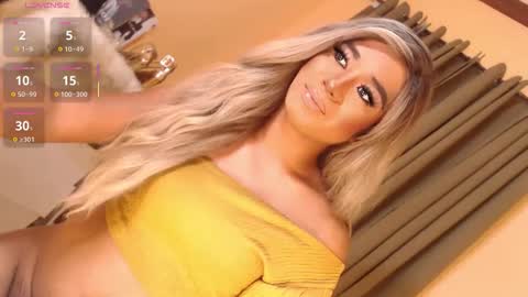 Snapshot of velvet_fux chatting on 09/12/25, 02:11 Richy will make you fall in love online show from 09/12/25, 02:11