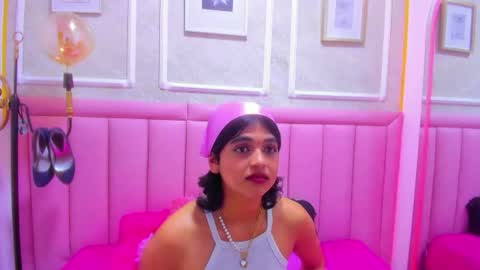 Snapshot of velvet_giirll chatting on 07/09/26, 02:54 velvet_giirll online show from 07/09/26, 02:54
