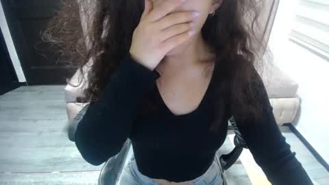 velvet_moon_v online show from 10/11/25, 01:09