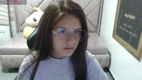 velvet_moon_v online show from 12/03/25, 01:53