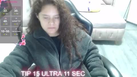 Snapshot of velvet_moon_v chatting on 01/16/26, 01:15 velvet_moon_v online show from 01/16/26, 01:15