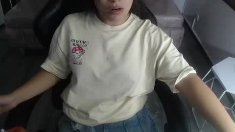 Snapshot of velvet_moon_v chatting on 02/09/26, 08:24 velvet_moon_v online show from 02/09/26, 08:24