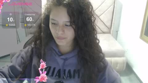 Snapshot of velvet_moon_v chatting on 02/19/26, 07:54 velvet_moon_v online show from 02/19/26, 07:54