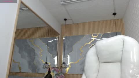 Snapshot of velvet_o chatting on 02/21/26, 04:02 velvet online show from 02/21/26, 04:02