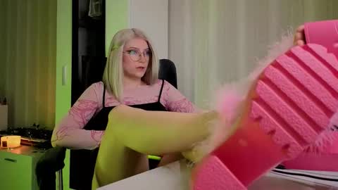 Violet online show from 03/02/26, 09:49