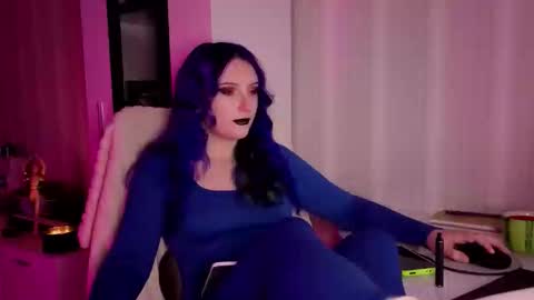 Snapshot of velvet_siren chatting on 04/03/26, 10:13 Violet online show from 04/03/26, 10:13