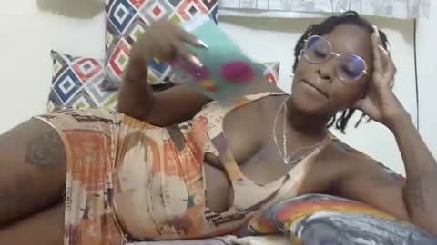 Snapshot of velvet_temptress chatting on 01/20/25, 04:12 velvet online show from 01/20/25, 04:12