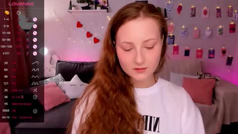 Snapshot of velvetcherry_ chatting on 03/15/26, 08:53 Mia online show from 03/15/26, 08:53