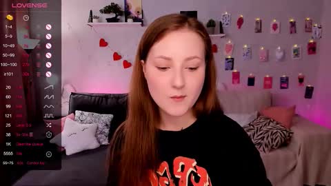 Snapshot of velvetcherry_ chatting on 03/26/26, 08:53 Mia online show from 03/26/26, 08:53