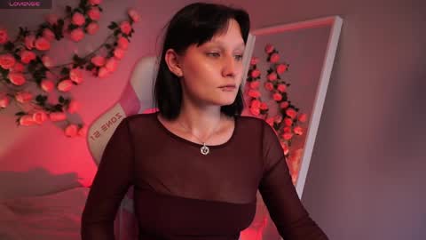Snapshot of velvetlily_ chatting on 05/03/26, 09:43 Lily online show from 05/03/26, 09:43