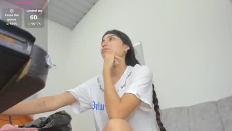 Snapshot of velvetluna_ chatting on 03/18/26, 09:23 Velvetluna online show from 03/18/26, 09:23