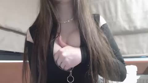 Snapshot of velvetmoore chatting on 07/25/26, 08:39 Hii Im new here online show from 07/25/26, 08:39