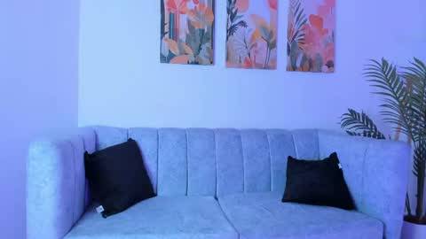 Snapshot of velvetnoir__ chatting on 05/06/26, 11:37 online show from 05/06/26, 11:37