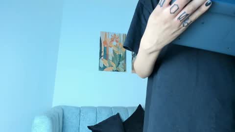 Snapshot of velvetnoir__ chatting on 05/31/26, 11:50 online show from 05/31/26, 11:50