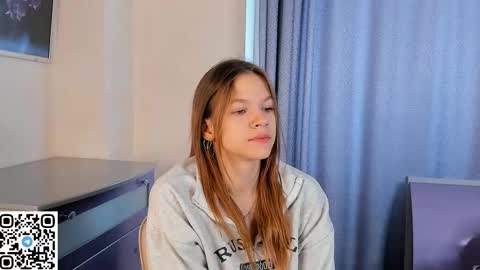 Snapshot of velvetrisque chatting on 09/29/25, 06:40 Kelly online show from 09/29/25, 06:40