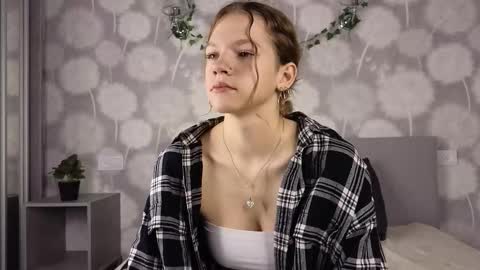 Snapshot of velvetrisque chatting on 10/26/25, 06:19 Kelly online show from 10/26/25, 06:19