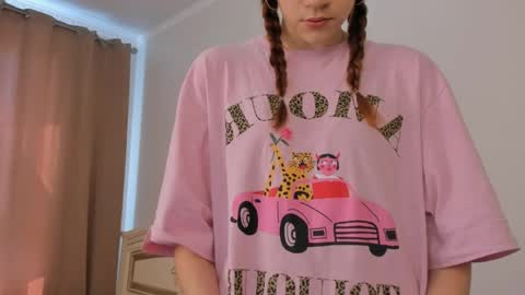 Snapshot of velvetrisque chatting on 03/30/26, 07:20 Kelly online show from 03/30/26, 07:20