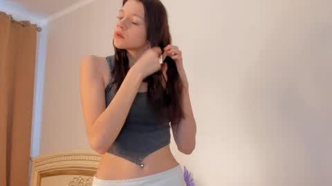 Snapshot of velvetrisque chatting on 04/03/26, 06:33 Kelly online show from 04/03/26, 06:33