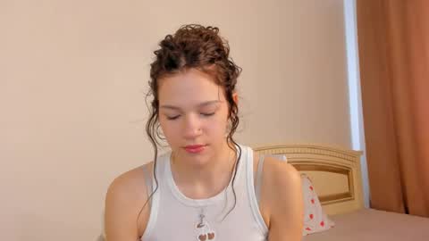 Snapshot of velvetrisque chatting on 04/14/26, 06:52 Kelly online show from 04/14/26, 06:52