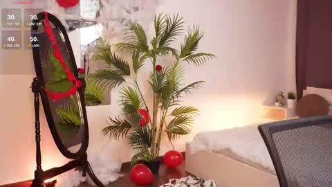 CLEOshort hair  TIna long hair  online show from 02/16/25, 01:49