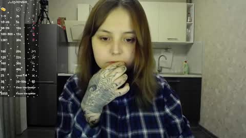 Snapshot of vendymories chatting on 02/05/25, 10:12 eva 3 online show from 02/05/25, 10:12