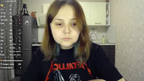 Snapshot of vendymories chatting on 02/11/25, 11:22 eva 3 online show from 02/11/25, 11:22