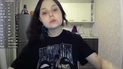 Snapshot of vendymories chatting on 02/13/25, 05:37 eva 3 online show from 02/13/25, 05:37