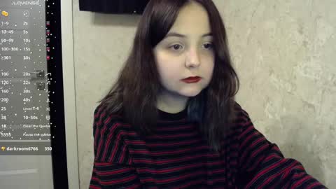 Snapshot of vendymories chatting on 02/24/25, 09:52 eva 3 online show from 02/24/25, 09:52