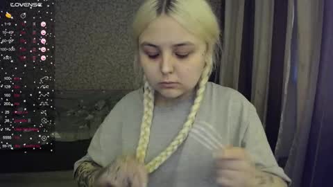 Snapshot of vendymories chatting on 10/09/25, 02:59 eva 3 online show from 10/09/25, 02:59