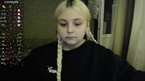 Snapshot of vendymories chatting on 10/12/25, 08:52 eva 3 online show from 10/12/25, 08:52