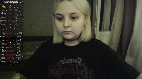 Snapshot of vendymories chatting on 11/08/25, 02:01 eva 3 online show from 11/08/25, 02:01