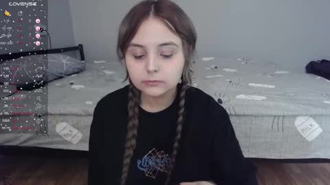 Snapshot of vendymories chatting on 02/23/26, 08:28 eva 3 online show from 02/23/26, 08:28