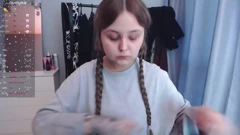 Snapshot of vendymories chatting on 03/06/26, 11:17 eva 3 online show from 03/06/26, 11:17