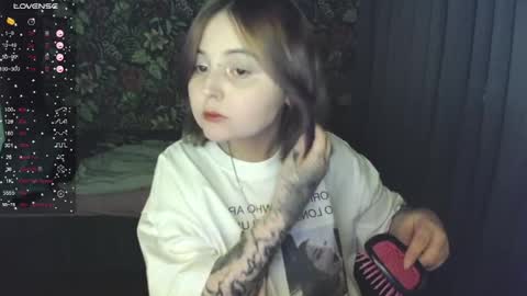 Snapshot of vendymories chatting on 03/31/26, 07:03 eva 3 online show from 03/31/26, 07:03