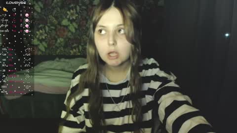 Snapshot of vendymories chatting on 04/12/26, 05:51 eva 3 online show from 04/12/26, 05:51