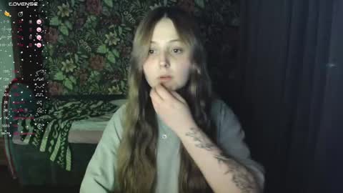 Snapshot of vendymories chatting on 04/21/26, 05:50 eva 3 online show from 04/21/26, 05:50