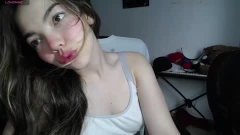 Snapshot of venelope1 chatting on 03/04/25, 06:50 Venelope 3 online show from 03/04/25, 06:50