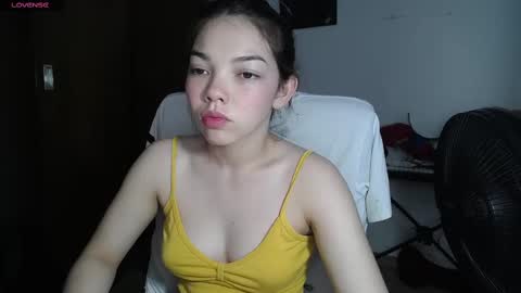 Snapshot of venelope1 chatting on 03/05/25, 06:23 Venelope 3 online show from 03/05/25, 06:23