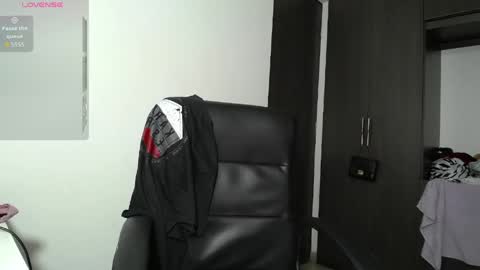 Venelope 3 online show from 04/11/26, 03:22