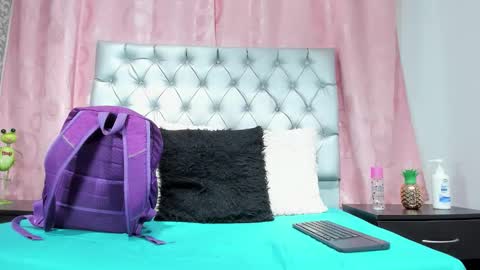 veneno hot online show from 11/24/25, 01:00