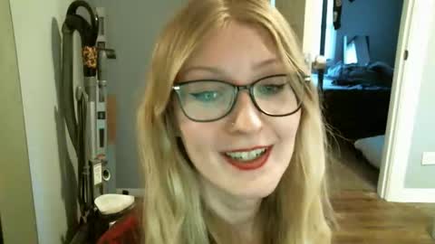 Snapshot of venomandvine chatting on 02/18/26, 10:39 venomandvine online show from 02/18/26, 10:39