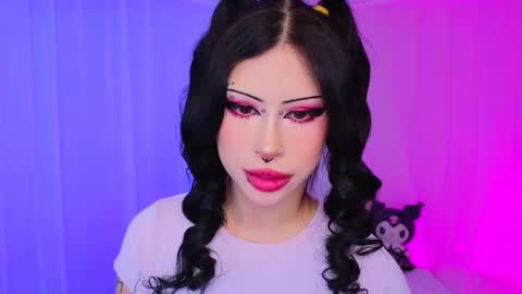 Vivian online show from 11/30/25, 04:27